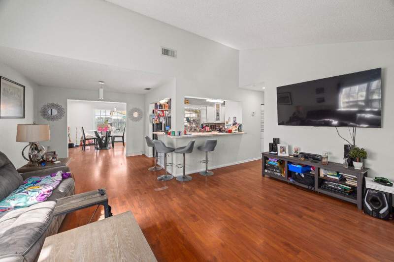 4 bedroom Single Family Residence at 10975 NW 27th Place, Millers Sunrise Estates S, Sunrise — photo 5