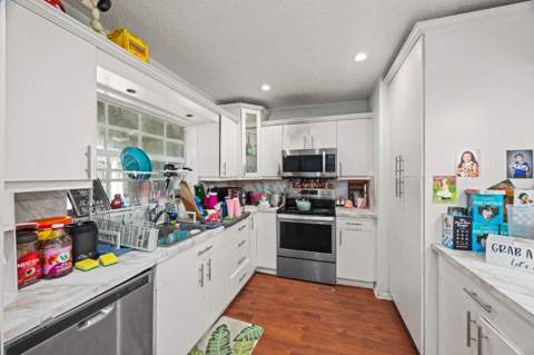 10975 NW 27th Place, Sunrise FL - photo 7 of 38