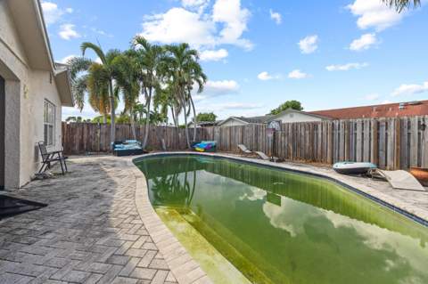 10975 NW 27th Place, Sunrise FL - photo 21 of 38