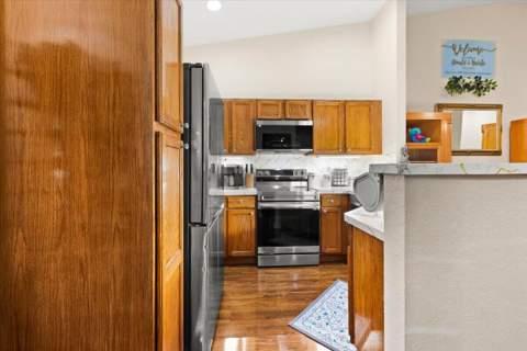 3175 Laurel Ridge Circle, Riviera Beach FL - photo 7 of 36