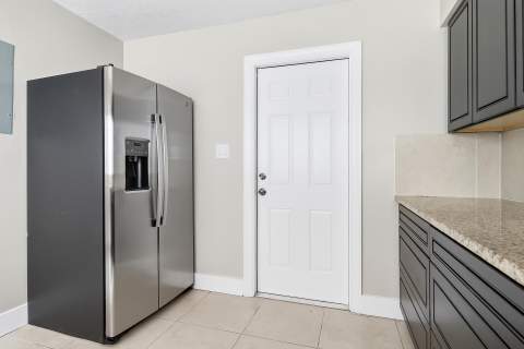 581 NW 47th Avenue, Delray Beach FL - photo 18 of 34
