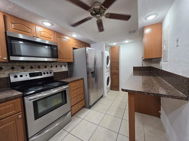 2 bedroom Condominium at 5860 NW 44th Street #502, Greens Of Inverrary Phase II, Lauderhill — photo 2
