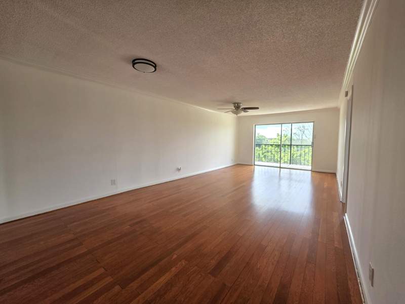 2 bedroom Condominium at 5860 NW 44th Street #502, Greens Of Inverrary Phase II, Lauderhill — photo 4