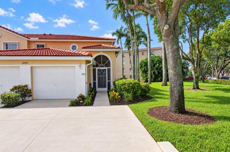 3 bedroom Condominium at 12467 Crystal Pointe Drive #202, Coral Lakes, Boynton Beach — photo 2