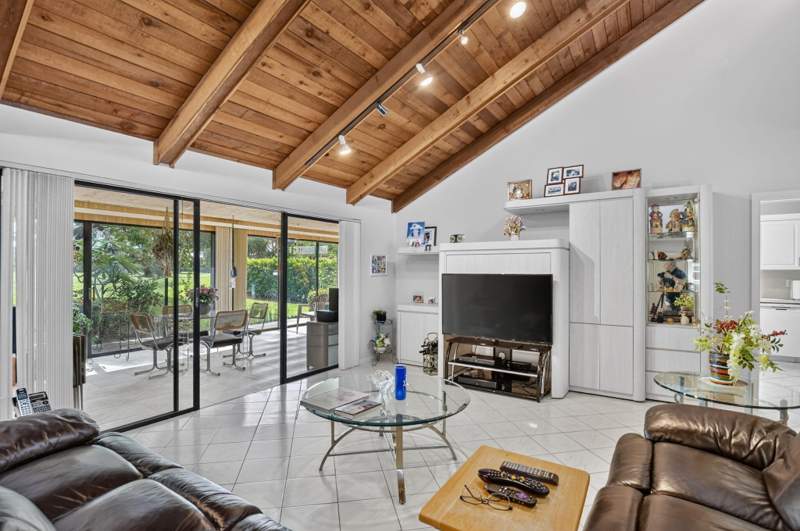 2 bedroom Single Family Residence at 5680 NW 3rd Terrace, Boca Teeca Sec 5, Boca Raton — photo 4