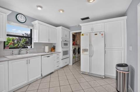 5680 NW 3rd Terrace, Boca Raton FL - photo 14 of 64