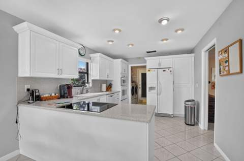 5680 NW 3rd Terrace, Boca Raton FL - photo 15 of 64
