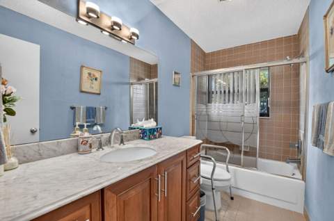 5680 NW 3rd Terrace, Boca Raton FL - photo 22 of 64