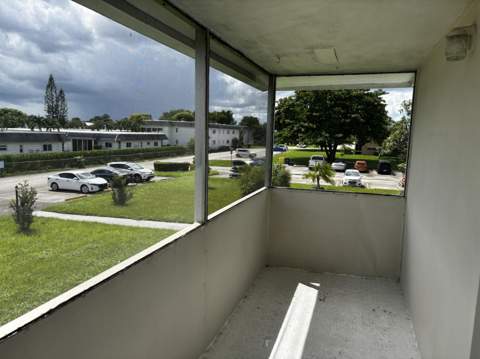 363 Sheffield O, West Palm Beach FL - photo 15 of 17