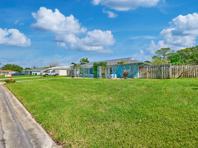 2 bedroom Single Family Residence at 1341 SE Mohave Street, South Port St Lucie Unit 16, Port St. Lucie — photo 3