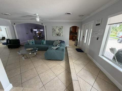 4318 Taylor Street, Hollywood FL - photo 11 of 49
