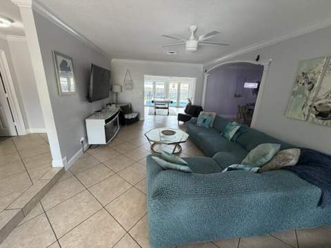 4318 Taylor Street, Hollywood FL - photo 14 of 49