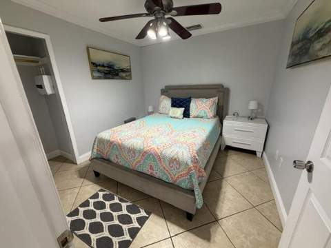 4318 Taylor Street, Hollywood FL - photo 10 of 50