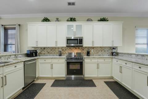 8608 Palisades Lake Drive, West Palm Beach FL - photo 14 of 35