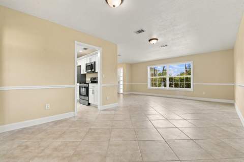 2938 SE Dalhart Road, Port St. Lucie FL - photo 11 of 48