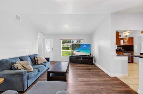 2521 Myrica Road, West Palm Beach FL - photo 6 of 53