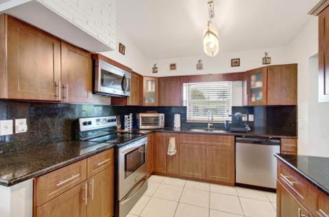 2521 Myrica Road, West Palm Beach FL - photo 16 of 53