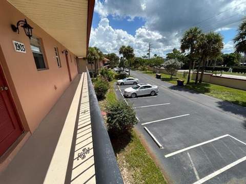 1903 SW Palm City Road #H, Stuart FL - photo 24 of 31
