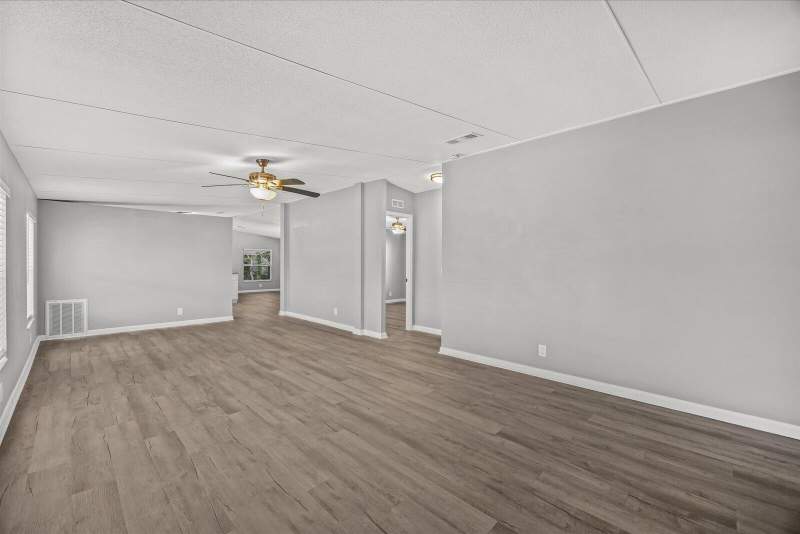 0 bedroom Manufactured Home at 3225 Columbrina Circle, Savanna Club Plat II, Port St. Lucie — photo 5
