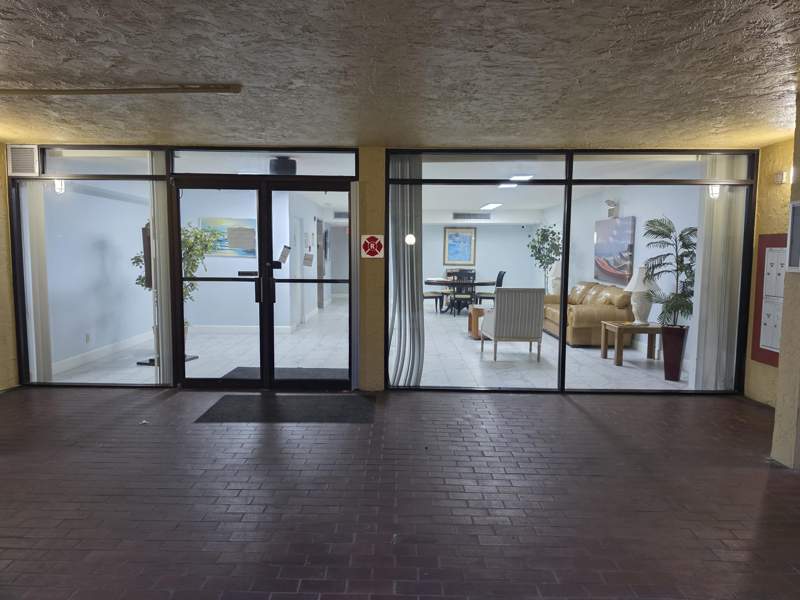 2 bedroom Condominium at 733 SE 1st Way #102, Vista Gardens I Condo, Deerfield Beach — photo 4
