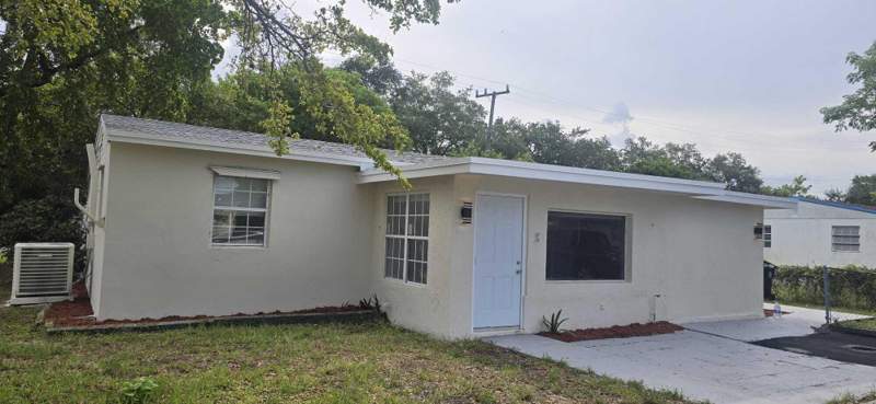 4 bedroom Single Family Residence at 1101 NW 23rd Terrace, Lincoln Heights Resub, Fort Lauderdale — photo 2