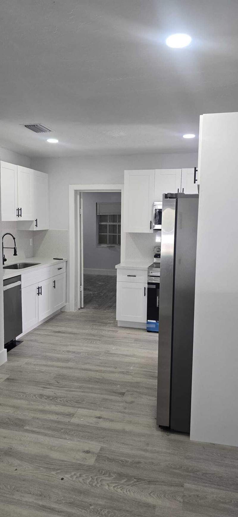4 bedroom Single Family Residence at 1101 NW 23rd Terrace, Lincoln Heights Resub, Fort Lauderdale — photo 5
