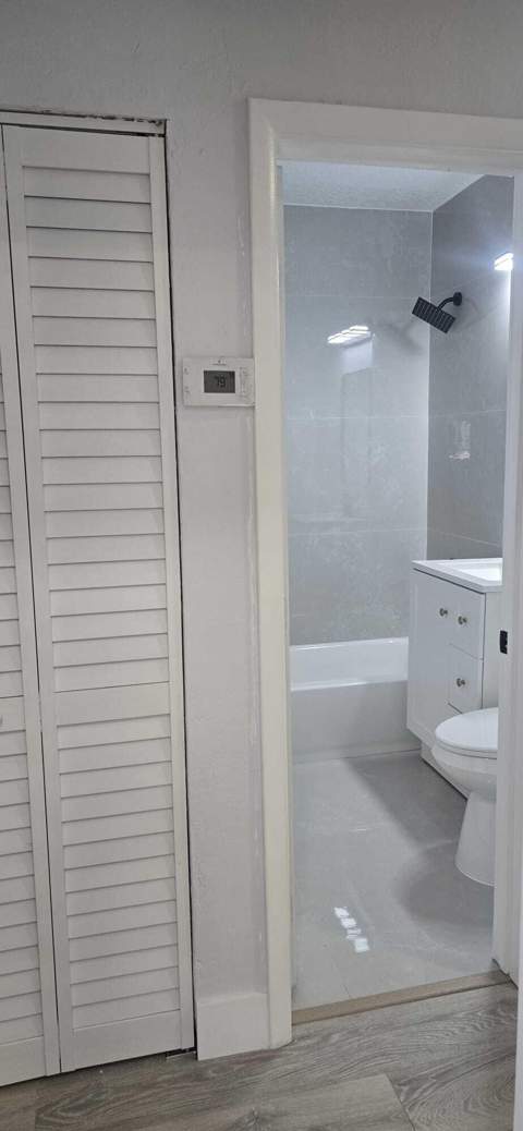 1101 NW 23rd Terrace, Fort Lauderdale FL - photo 12 of 30