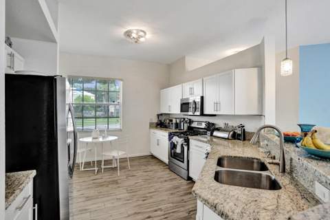 106 Hamilton Terrace, Royal Palm Beach FL - photo 18 of 37