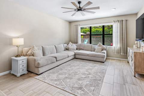 532 SE Villandry Way, Port St. Lucie FL - photo 9 of 59