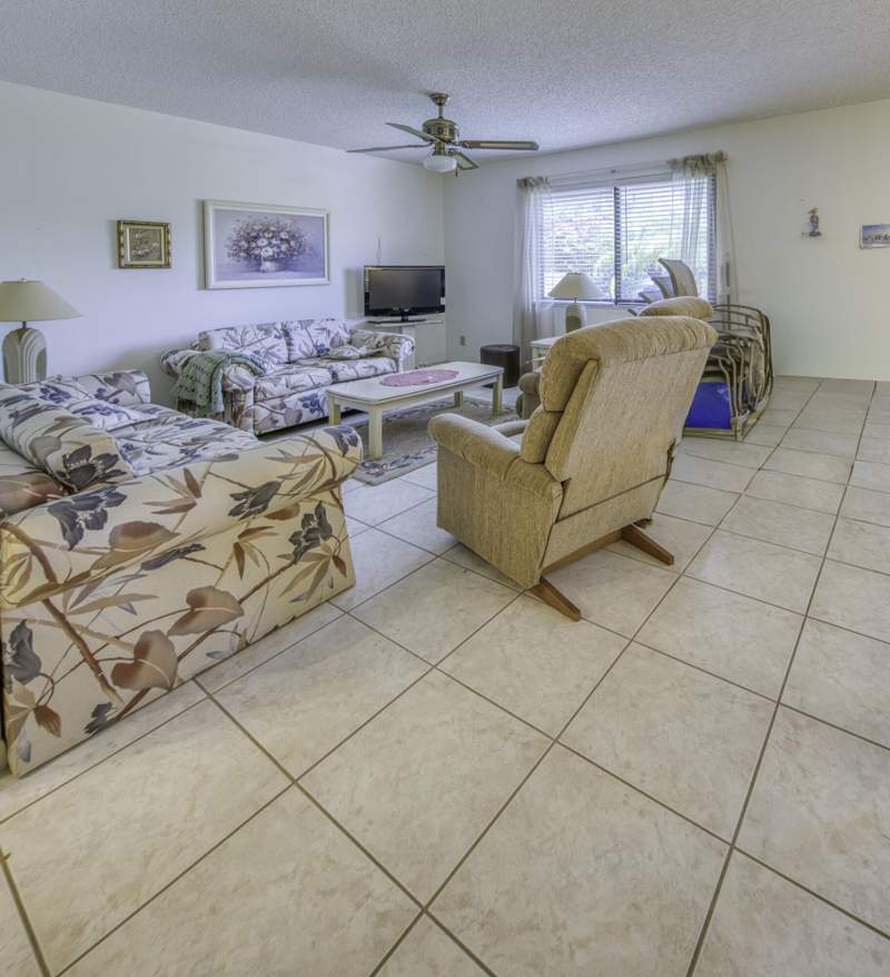 2 bedroom Condominium at 815 Andrew Redding Road #302, Redding Manor Condo, Lantana — photo 4