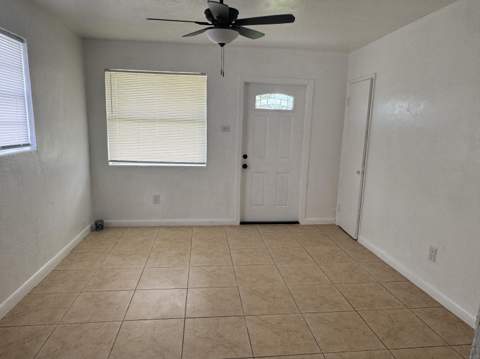 2304 NW 15th Court, Fort Lauderdale FL - photo 7 of 35