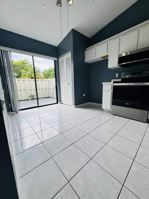 1025 Green Pine Boulevard #B, West Palm Beach FL - photo 6 of 25
