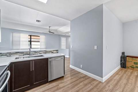 8682 Vía Reale, Boca Raton FL - photo 10 of 30