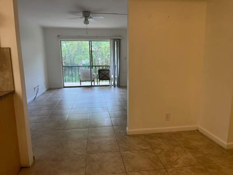 2 bedroom Condominium at 480 NW 20th Street #2120, Casa Del Rio Condo, Boca Raton — photo 4