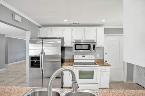 1013 SW 15th Street, Boynton Beach FL - photo 10 of 49