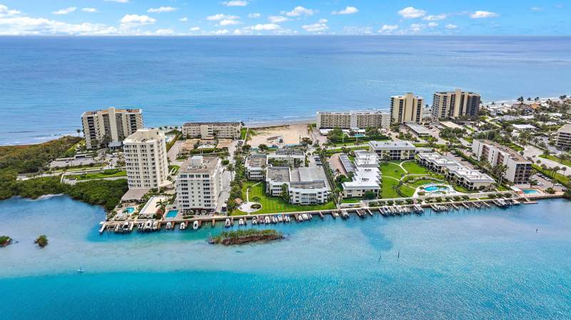 2 bedroom Condominium at 325 S Beach Road #210, Island House Southwest Condo, Tequesta — photo 3