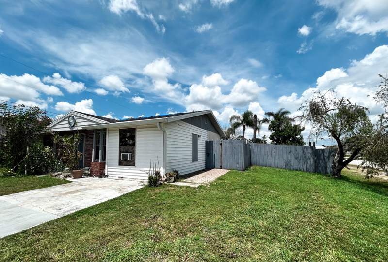 3 bedroom Single Family Residence at 201 NW Floresta Drive, Port St Lucie Section 25, Port St. Lucie — photo 4