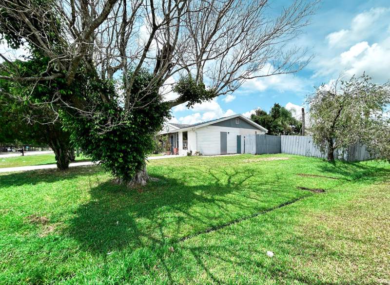 3 bedroom Single Family Residence at 201 NW Floresta Drive, Port St Lucie Section 25, Port St. Lucie — photo 5