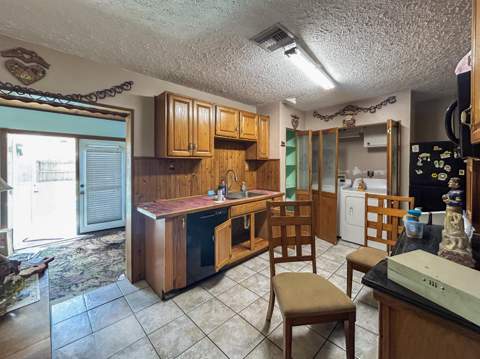 201 NW Floresta Drive, Port St. Lucie FL - photo 11 of 30