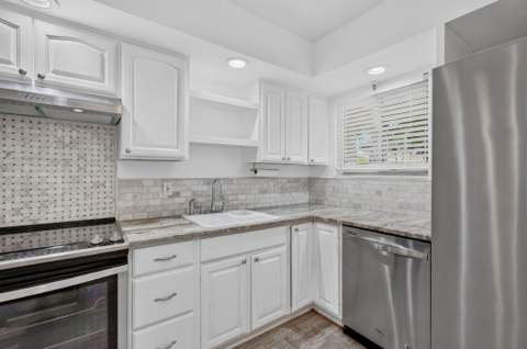 3186 Via Poinciana #115, Lake Worth FL - photo 11 of 69