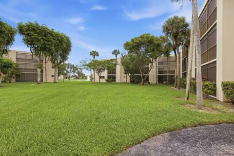 5340 Las Verdes Circle #202, Delray Beach FL - photo 7 of 34