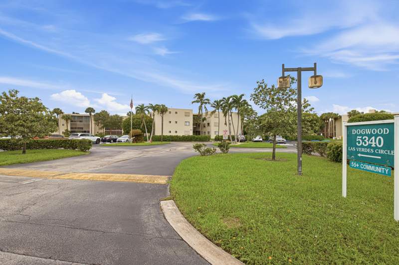 2 bedroom Condominium at 5340 Las Verdes Circle #202, Dogwood Condo, Delray Beach — photo 2