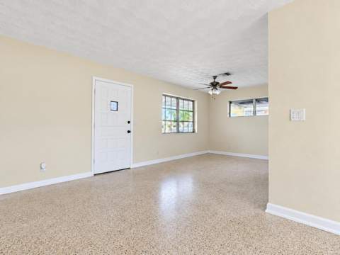 531 SW 11th Avenue, Hallandale Beach FL - photo 15 of 51