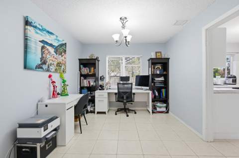 19257 NW 14th Street, Pembroke Pines FL - photo 7 of 38