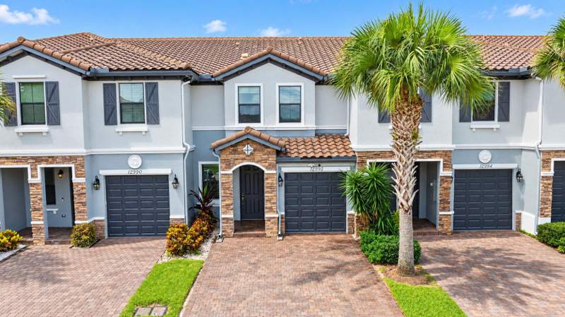 3 bedroom Townhouse at 12992 Anthorne Lane, Flavor Pict Townhomes Pud, Boynton Beach — photo 4