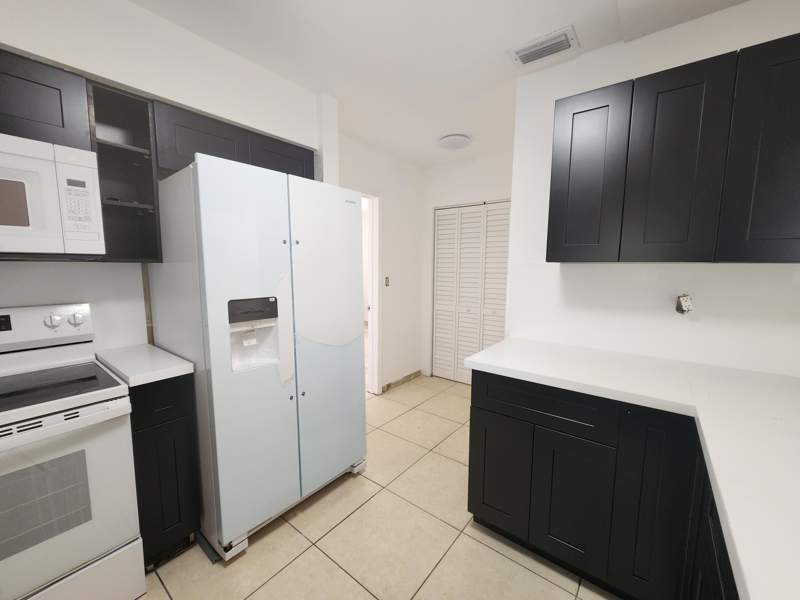 3 bedroom Single Family Residence at 8760 NW 14th Street, Boulevard Heights Sec 9, Pembroke Pines — photo 2