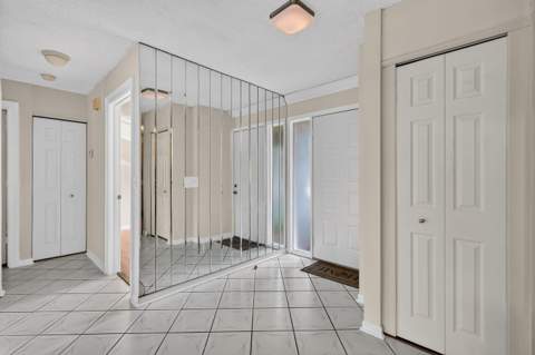 72 Conaskonk Circle, Royal Palm Beach FL - photo 7 of 55