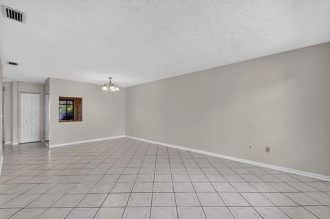 72 Conaskonk Circle, Royal Palm Beach FL - photo 23 of 55