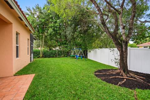 15298 SW 49th Street, Davie FL - photo 8 of 55