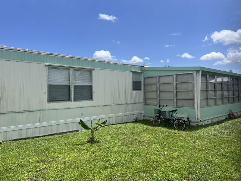 2 bedroom Manufactured Home at 4431 NW 67th Place #Lot O-04, Deerfield Lake, Coconut Creek — photo 5
